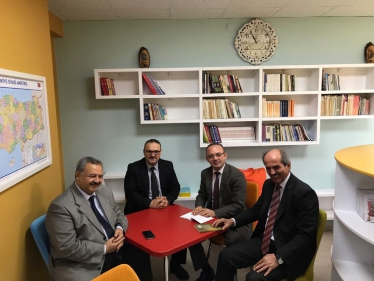 Burhaniye’de Kütüphanelerin Nitelikleri Günden Güne Artıyor