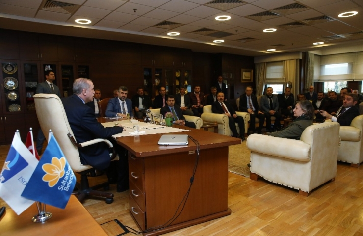Cumhurbaşkanı Erdoğan, Sultanbeyli Belediyesini Ziyaret Etti