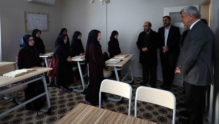 Başkan Karaosmanoğlu Kuran Kursu Öğrencileriyle Bir Araya Geldi