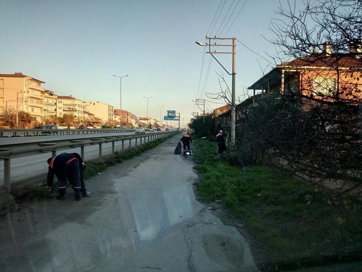 Körfez Belediyesi Temizlik Çalışmalarına Ara Vermiyor