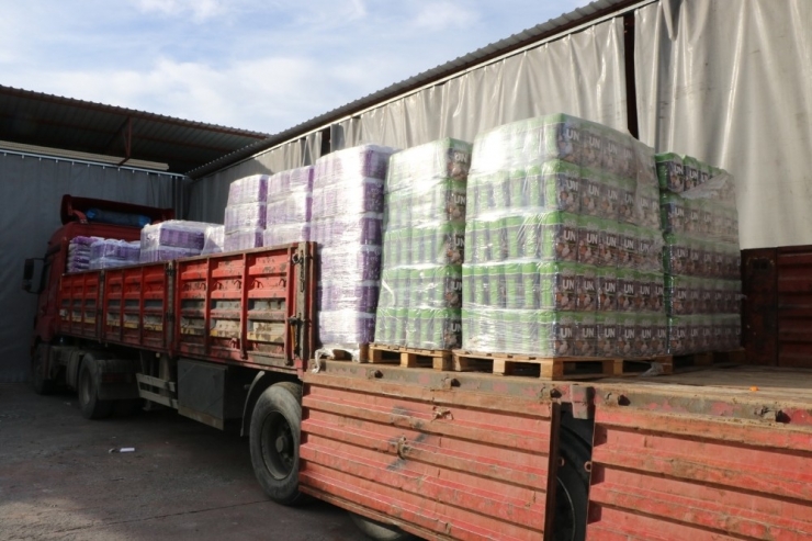 Sakarya’dan Doğu Hama’ya 2 Tır Yardım