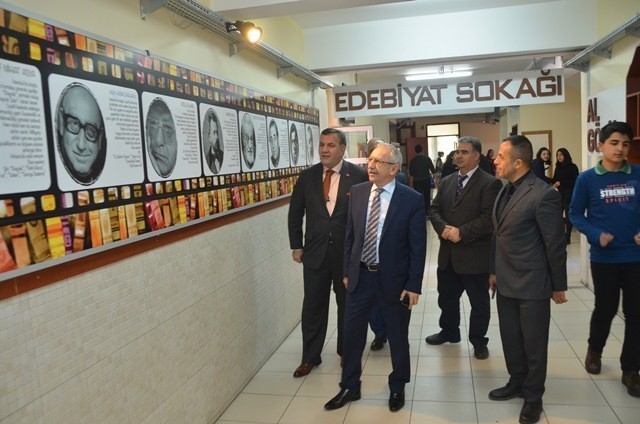 Müsteşar Yardımcısı Bilgili, Mahmut Arslan Anadolu Lisesi’ni Ziyaret Etti