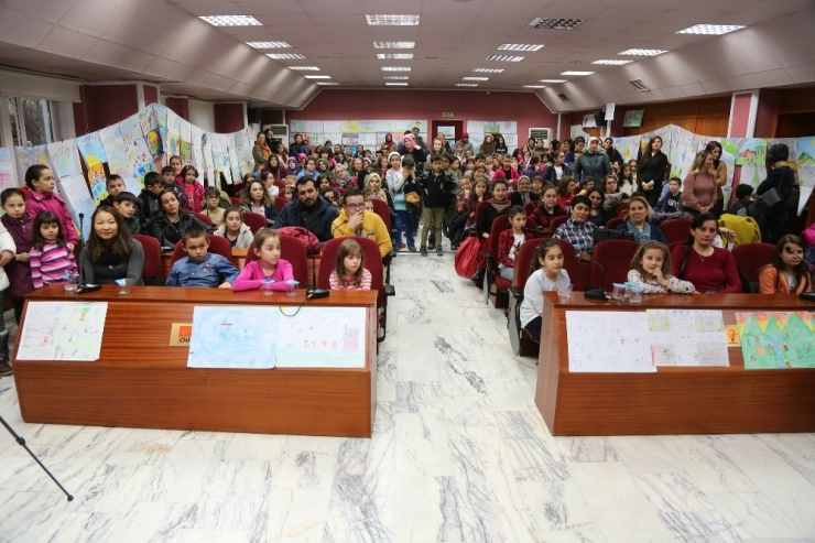 “2018’de Nasıl Bir Dünya Hayal Ediyoruz” Resim Yarışmasının Kazananları Belli Oldu