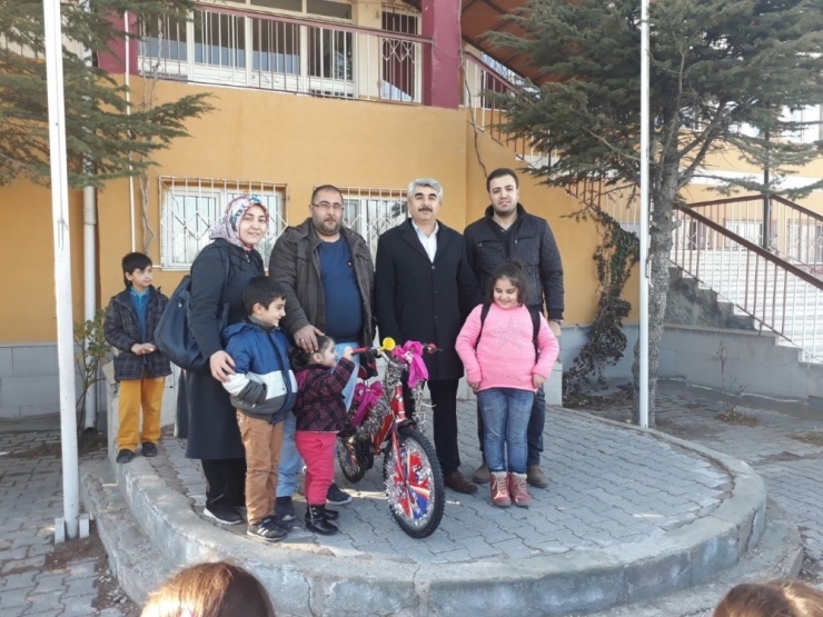 Örnek Evler İlkokulunda “Her Gün Bir Atasözü İyi Gelir” Ekinliği Düzenleniyor