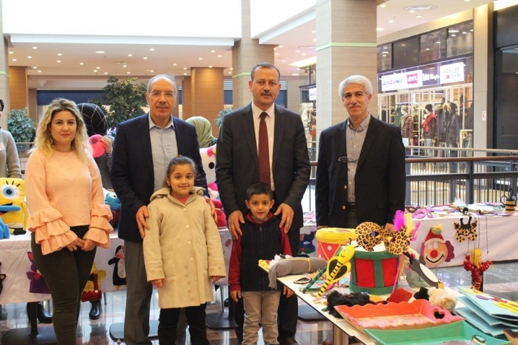 El Yapımı Eğitici Oyuncak Sergisi