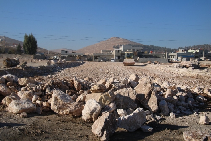 Eyyübiye’de Yol Yapım Çalışmaları Sürüyor