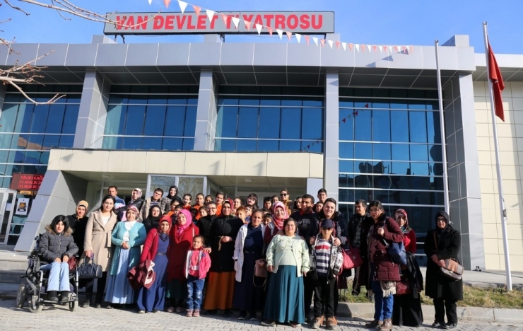 Gürpınar’da ‘Tiyatro Günleri’ Etkinliği