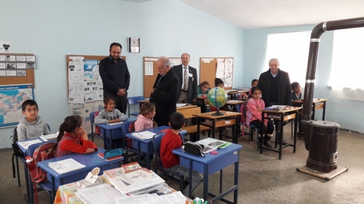 Köy Öğrencileri Sevindirdi