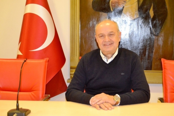 Genç Nesle Faast Food Yiyecekler Yerine Ot Yedirmeyi Hedefliyorlar