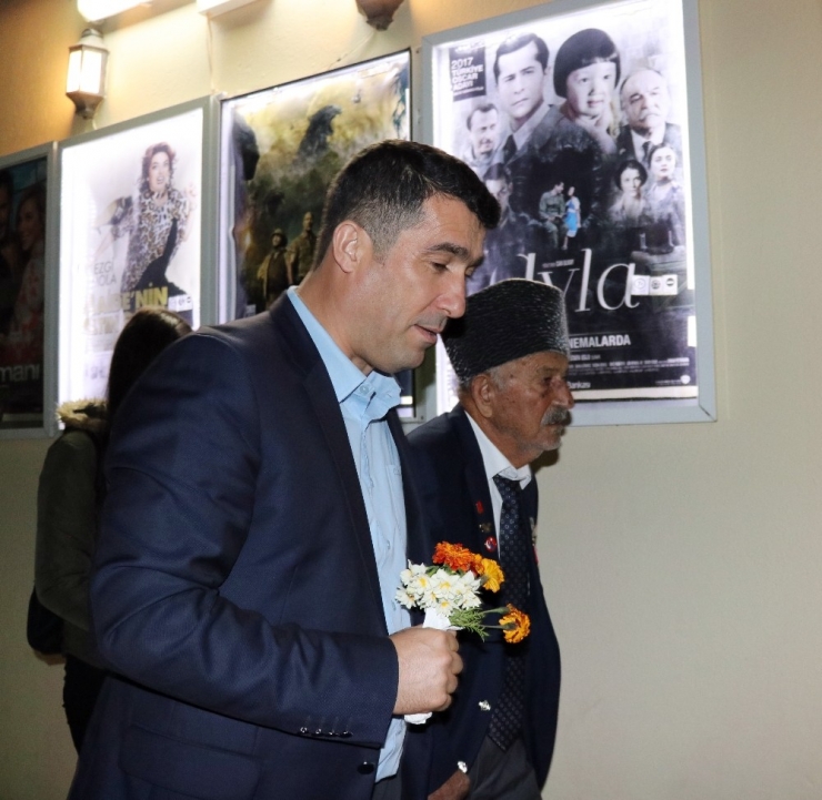 Kore Gazileri "Ayla"yı İzledi