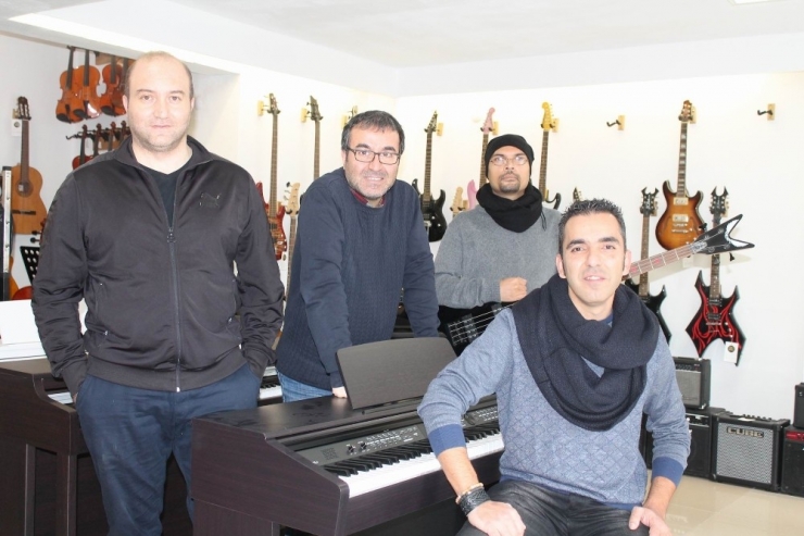 İş Dünyasındaki Başarılarını Müzikle Taçlandırdılar