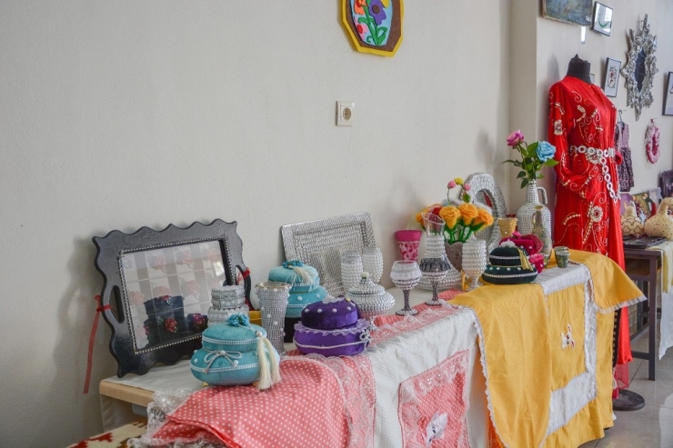 Kadın Kültür Merkezi Kursiyerlerinden Sergi