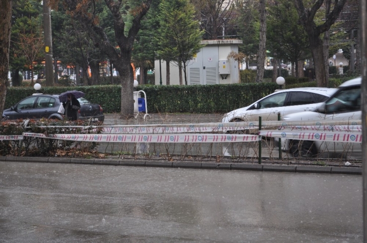 Kar Beklenirken Yağmur Geldi