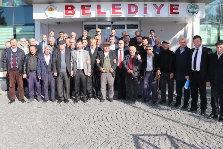 Sarıcaoğlu: “Çalışma Planımızı Muhtarlarımızla Yapıyoruz”