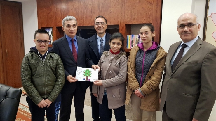 Özel Öğrencilerden Nazilli Protokolüne Yeni Yıl Ziyareti