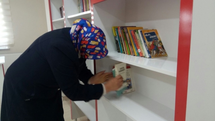 Şehitlerin İsimleri Artık Kütüphanelerde De Yaşayacak