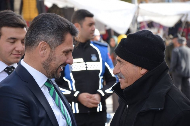 Başkan Yüzügüllü Halk Pazarında