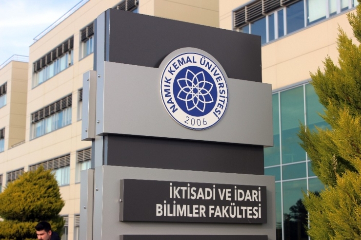 Prof. Dr. Nişancı: "İran’daki Eylem Organize Gözükmüyor"