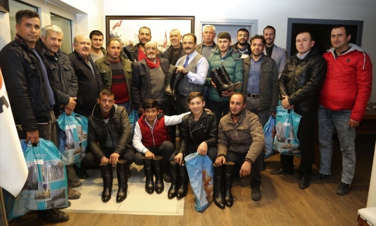 Uşak’ta Ata Sporuna Belediyeden Tam Destek