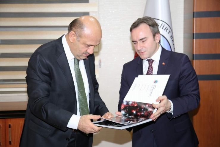 Başbakan Yardımcısı Işık, Siirt Belediyesini Ziyaret Etti