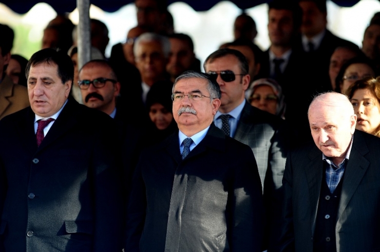 Bakan Yılmaz: "Yüzde 12’ye Türkiye’yi Getirenler Şimdi Bizleri Eleştiriyorlar"