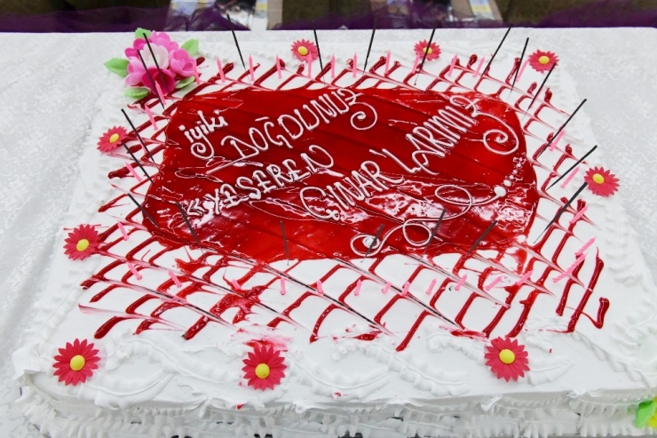 Hayatlarında İlk Defa Doğum Günü Kutladılar