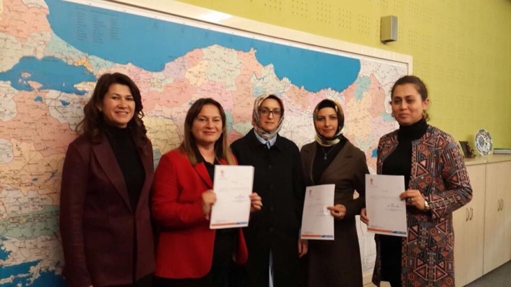 Ak Parti Marmaris Kadın Kollarında Görev Değişimi