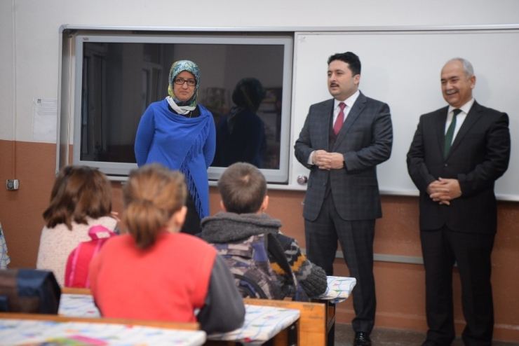 Başkan Avcı Okul Ziyaretlerini Sürdürüyor