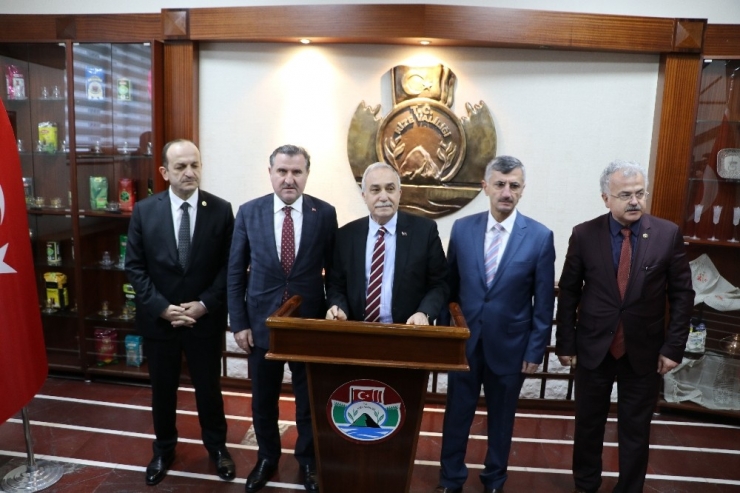 Gıda, Tarım Ve Hayvancılık Bakanı Fakıbaba Ve Gençlik Ve Spor Bakanı Bak Rize’de