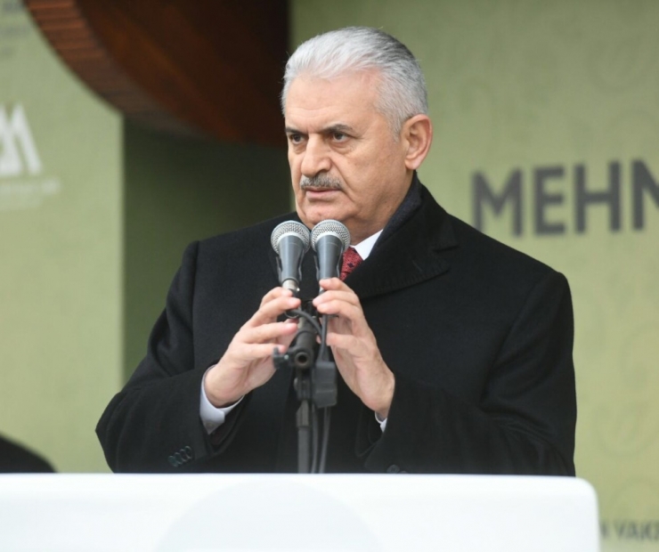 Başbakan Yıldırım: “Ptt Yarım Milyar Civarında Kar Ediyor”