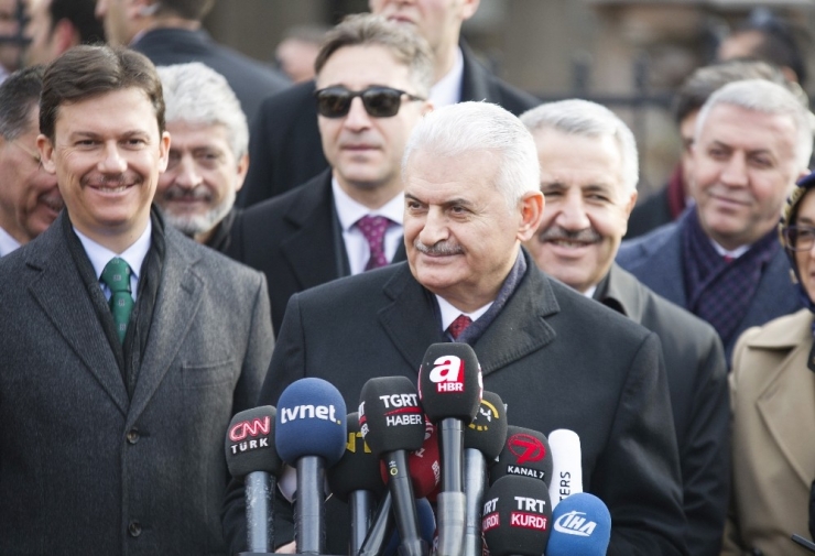 Başbakan Yıldırım, 11. Cumhurbaşkanı Gül’ün Aday Olacağı İddialarını Değerlendirdi