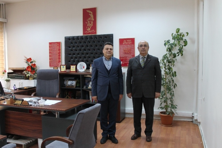 Gazi Ahmet Muhtar Paşa Ortaokulu Öğrencilerine Mehmetçik Vakfı’nı Anlattı