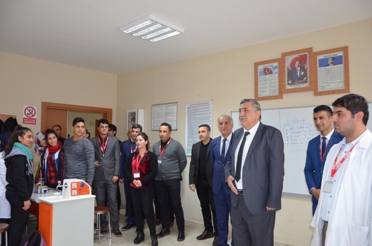 Rektör Taşaltın Lise Öğrencileriyle Buluştu