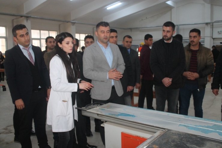 Silopi Mta Lisesinde Mobilya Atölyesi Açıldı