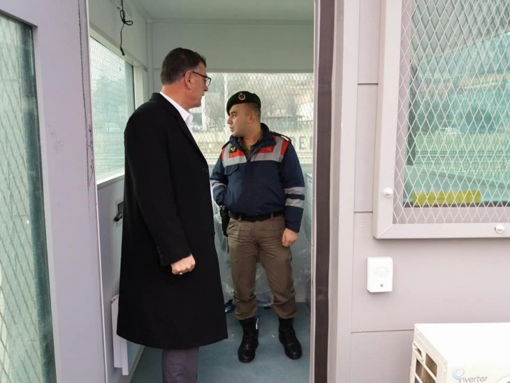 Başkan Duymuş, Jandarma Tarafından Yapılan Yol Uygulamasını İnceledi