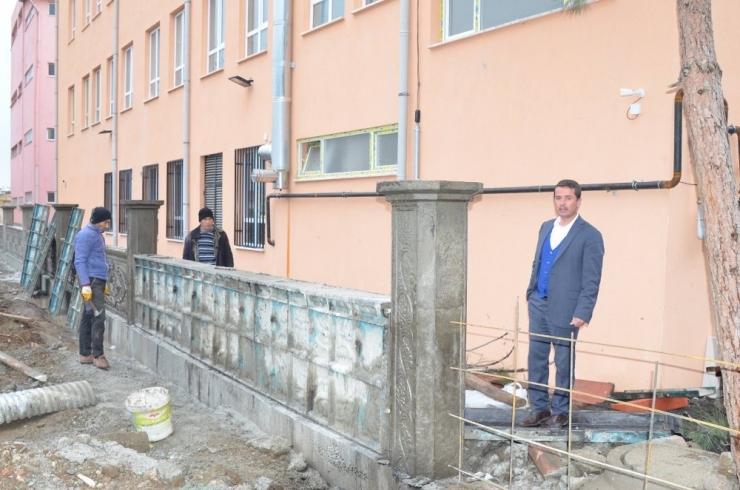 Türkoğlu Belediyesi’nin Eğitim Yatırımları Devam Ediyor