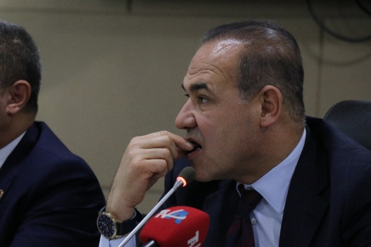 Meclisin İlk Toplantısına Hurmalı Başlangıç