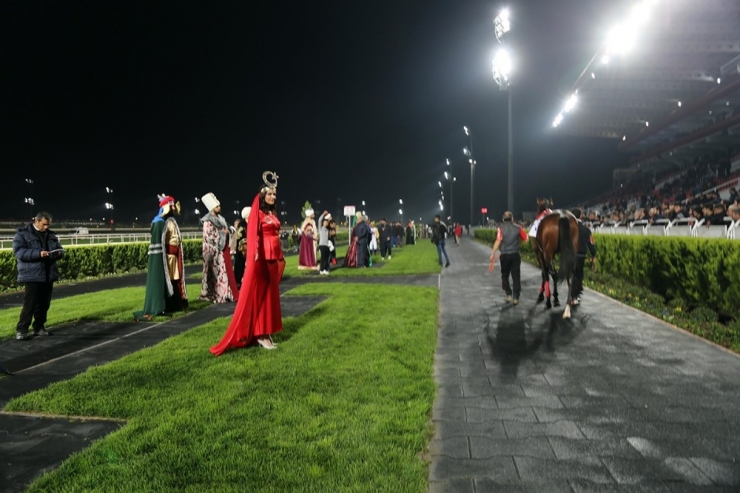 Osmanlı Saray Esvapları Hipodromda Sergilendi