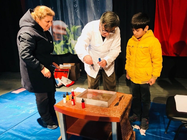 Kozan Eğitim Bir Sen’den Çocuklara Tiyatro Etkinliği