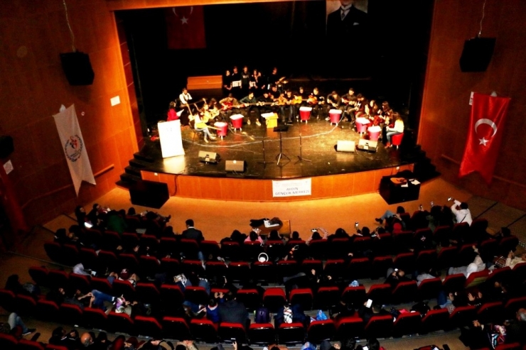 Aydın’da Barış Manço’nun Eserlerini Seslendirdiler