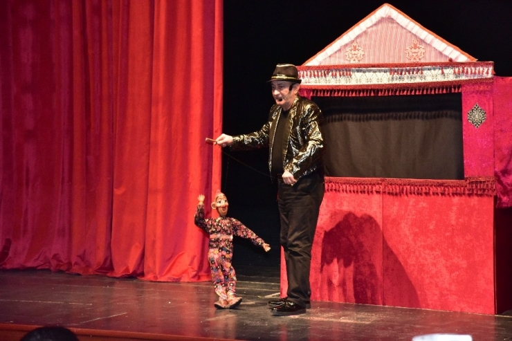 Çocuklar ’’Kukla Show’’ İle Gönüllerince Eğlendi