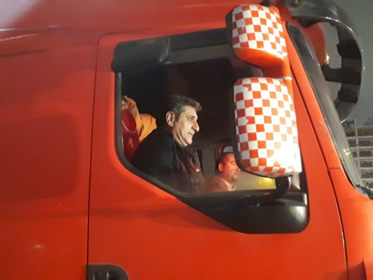 Tırla İstanbul’dan Yola Çıkan Chp’li Vekiller Ankara’ya Ulaştı