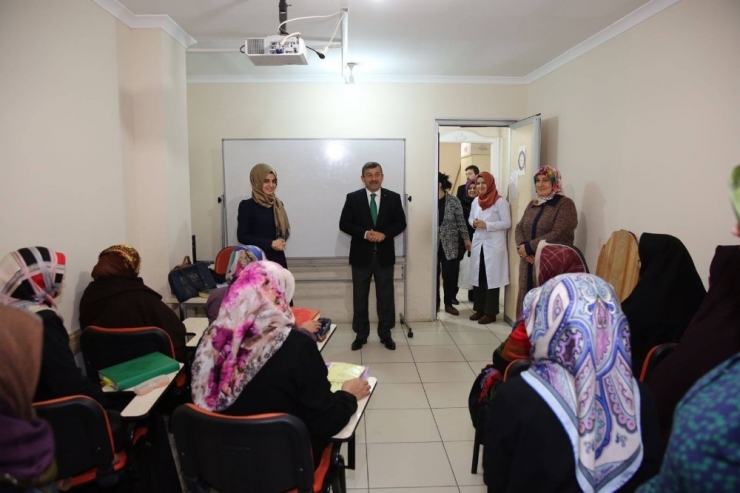 Darıcalı Kadınlardan Belediyenin Kurslarına Yoğun İlgi