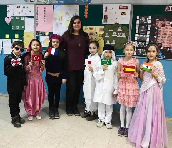 İngilizceyi Eğlenerek Öğreniyorlar