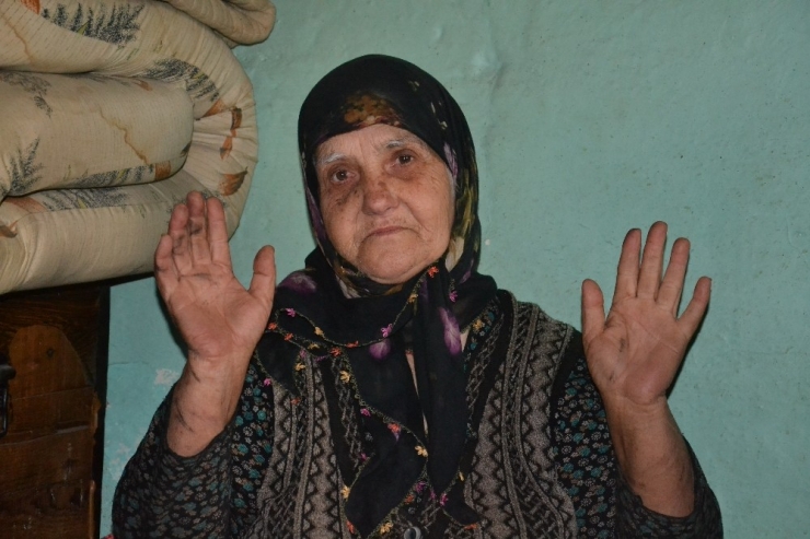 Ambulans Şoföründen Örnek Davranış