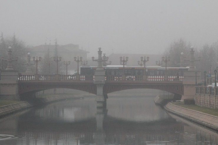 Eskişehir Sis Altında