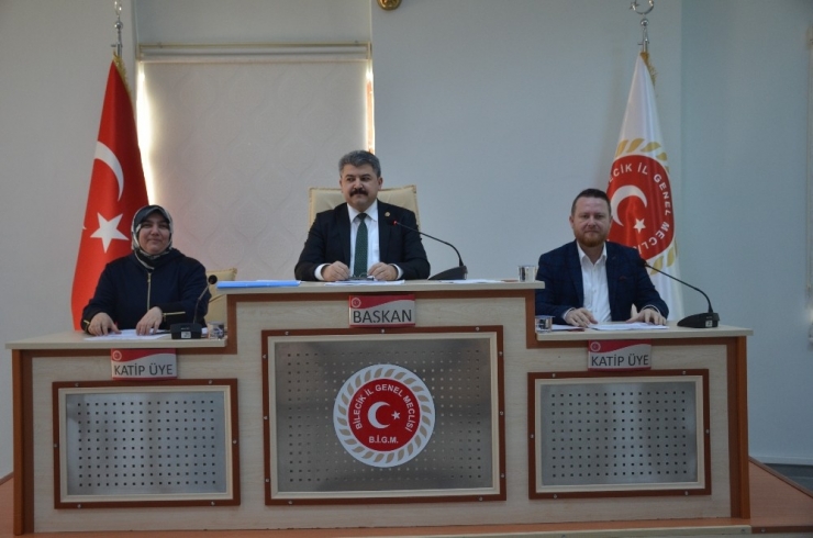 İl Genel Meclis Başkanı Ak Parti’den ‘Geçici İhraç’ Edildi, Komisyon Üyelikleri Düşürüldü