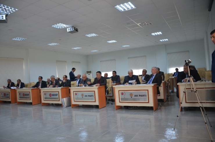 İl Genel Meclis Başkanı Ak Parti’den ‘Geçici İhraç’ Edildi, Komisyon Üyelikleri Düşürüldü