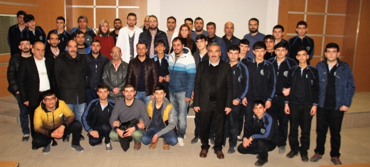 İşitme Engellilere Sağlık Semineri