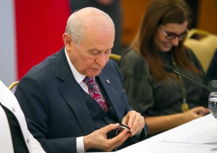 Bahçeli: "Mhp, Cumhurbaşkanlığı Adayı Göstermeyecek"